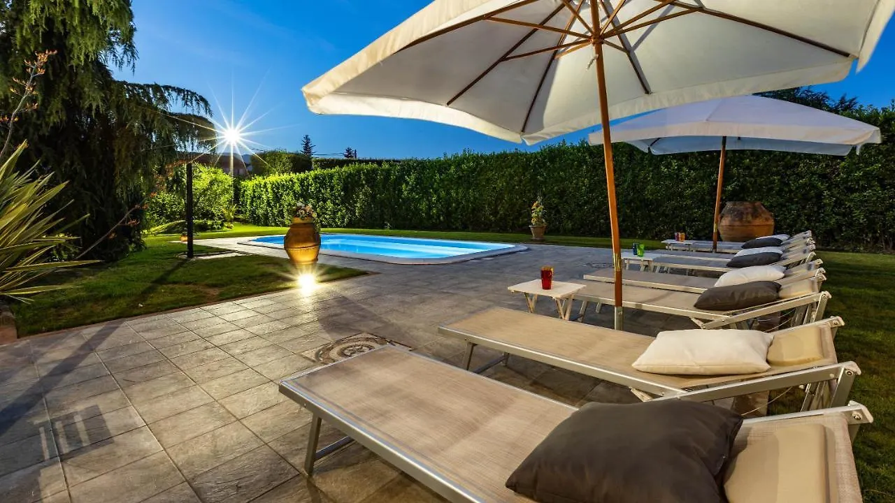 Villa Luigina 8, Emma Villas 卡潘诺里