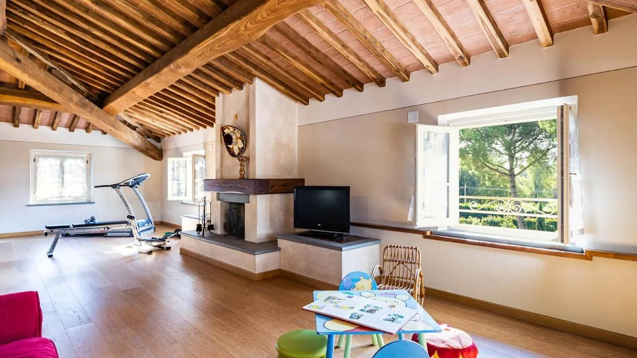 Villa Luigina 8, Emma Villas Capannori