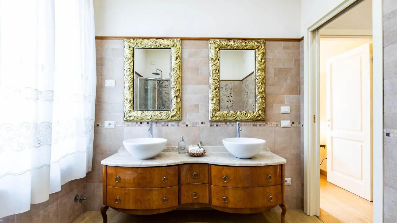 Villa Luigina 8, Emma Villas Capannori 0*,  Italy