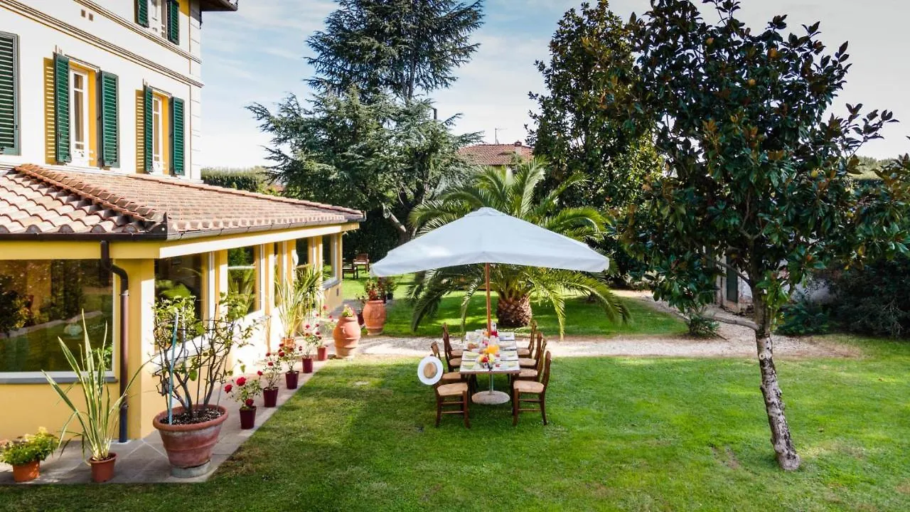 Villa Luigina 8, Emma Villas Capannori 0*,  Italy