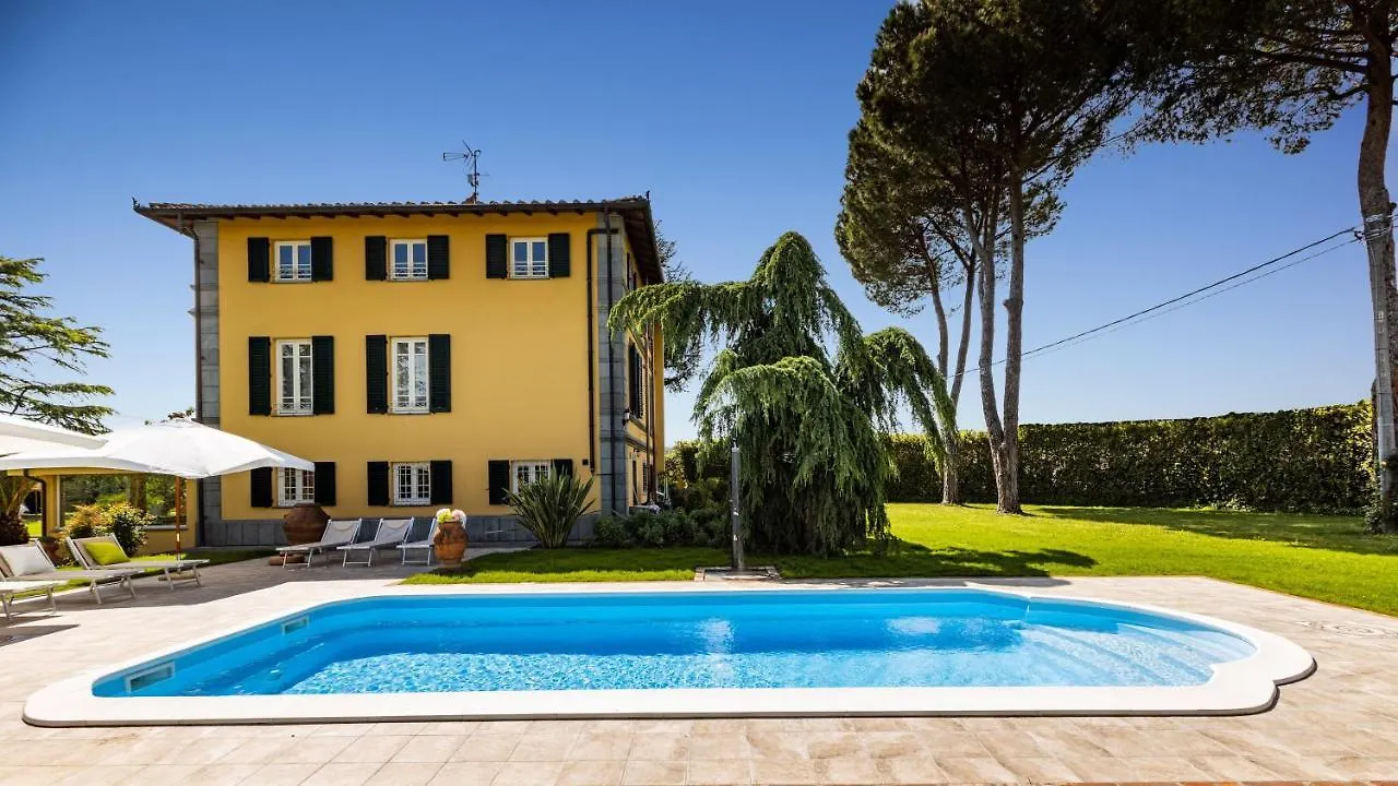 Villa Luigina 8, Emma Villas Capannori