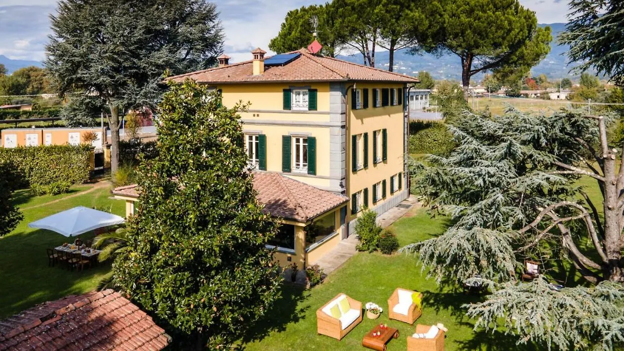 Villa Luigina 8, Emma Villas Capannori